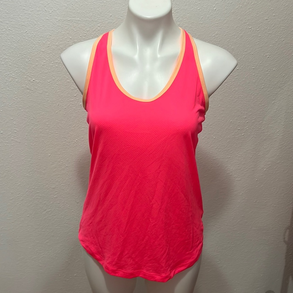 Old Navy Semi Fitted Hot Pink Sleeveless Athletic Top Sz M